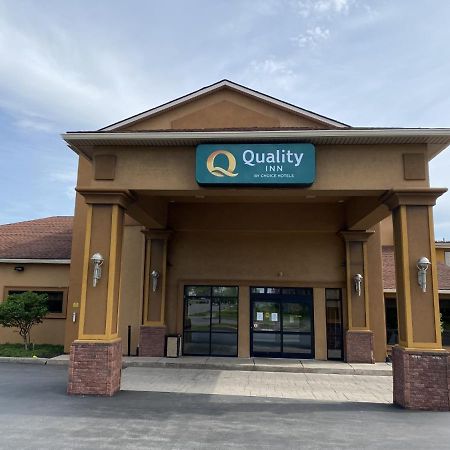 Quality Inn Near Walden Galleria Mall Cheektowaga Exterior photo